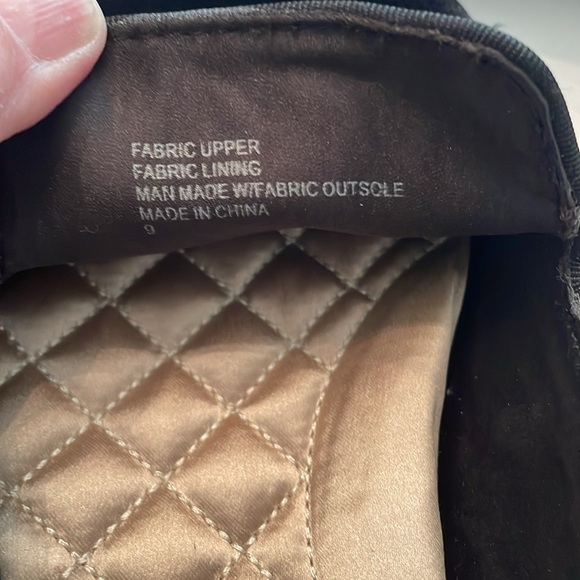 Birdies The Starling Black Velvet Loafer
Size 9 - Picture 6 of 9